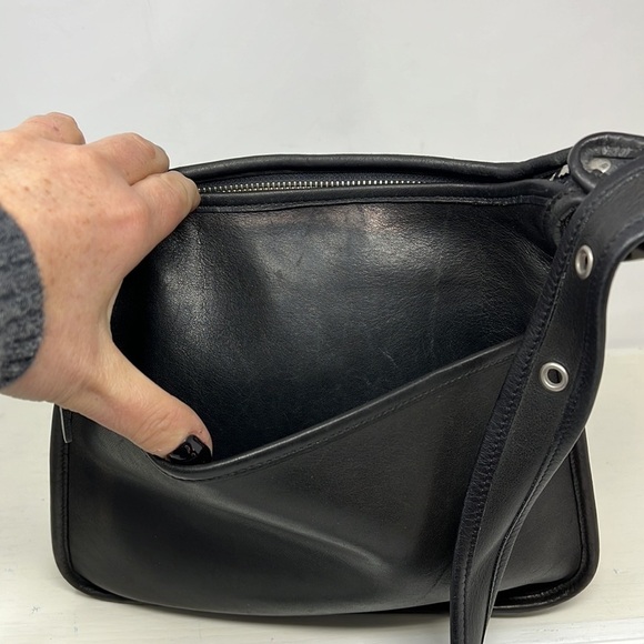 Coach Legacy 9966 Large Black Zip Shoulder Crossbody Bag - Picture 8 of 11